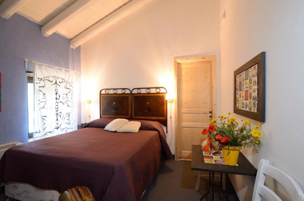 Il Tanaceto Hotel กัสตีลโยเน ดิ ซิชีเลีย ภายนอก รูปภาพ
